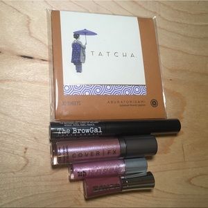 Makeup product bundle